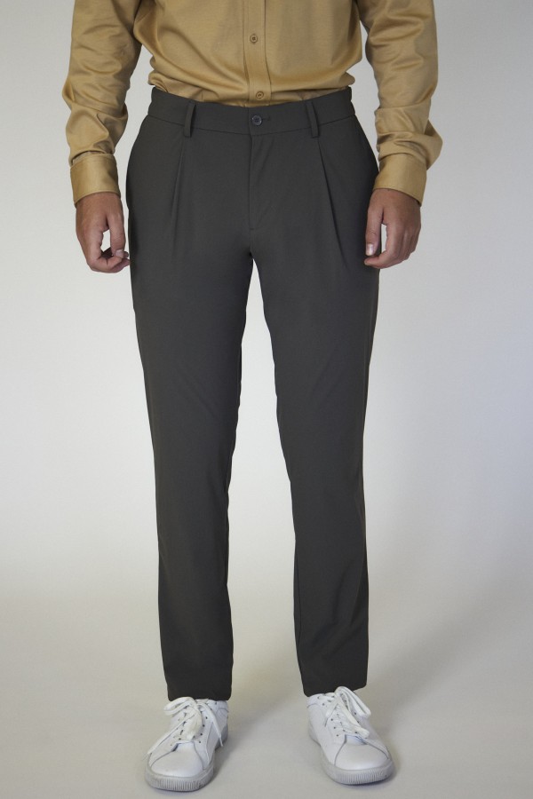 Pantalón chino técnico...
