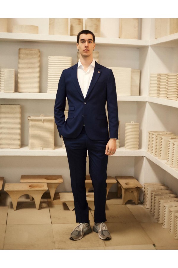 Micro structured stretch Suit